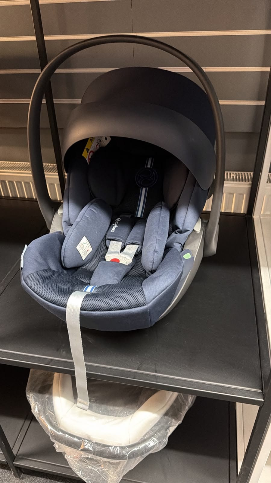 Cybex Cloud G i-Size PLUS Car Seat | Ocean Blue Ex-Display | UK