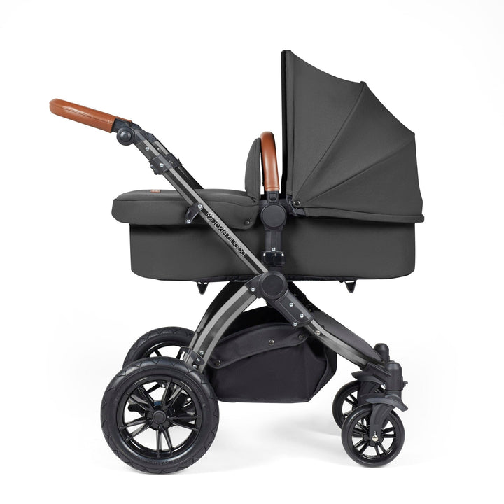 Ickle Bubba Wheels Ickle Bubba Stomp Luxe All-in-One i-Size Travel System (Stratus) with Bubba&Me - Black / Charcoal Grey / Tan