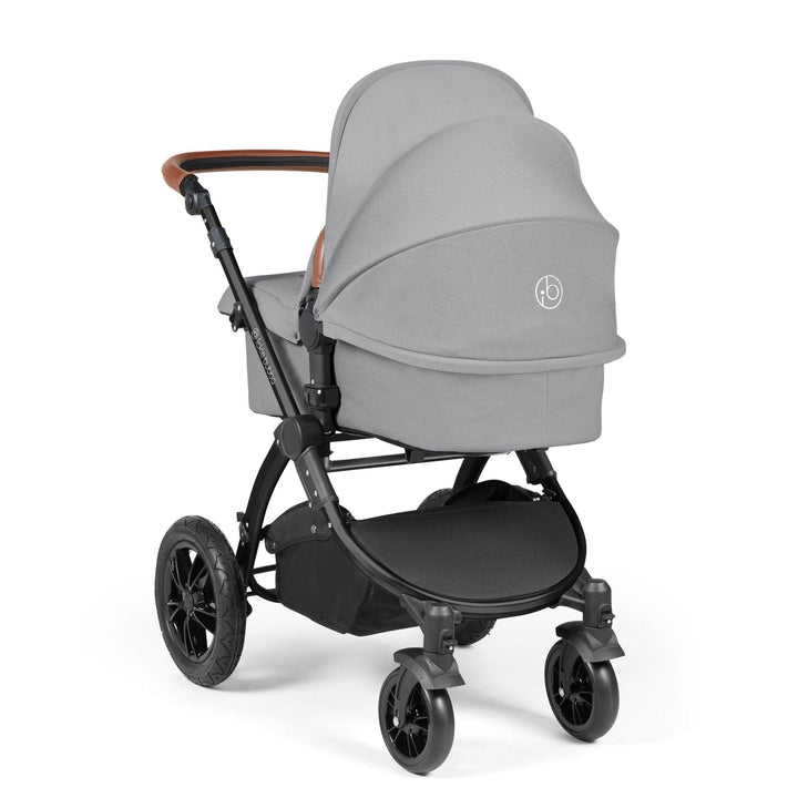 Ickle Bubba Wheels Ickle Bubba Stomp Luxe All-in-One i-Size Travel System (Stratus) with Bubba&Me - Black / Pearl Grey / Tan