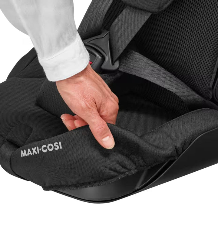 Maxi Cosi car seats Maxi Cosi Nomad Plus Car Seat - Authentic Black