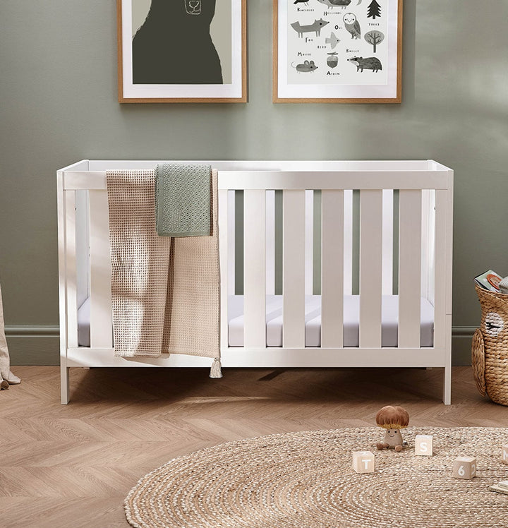 Silver Cross Baby & Toddler Silver Cross Bromley Cot Bed and Dresser - White