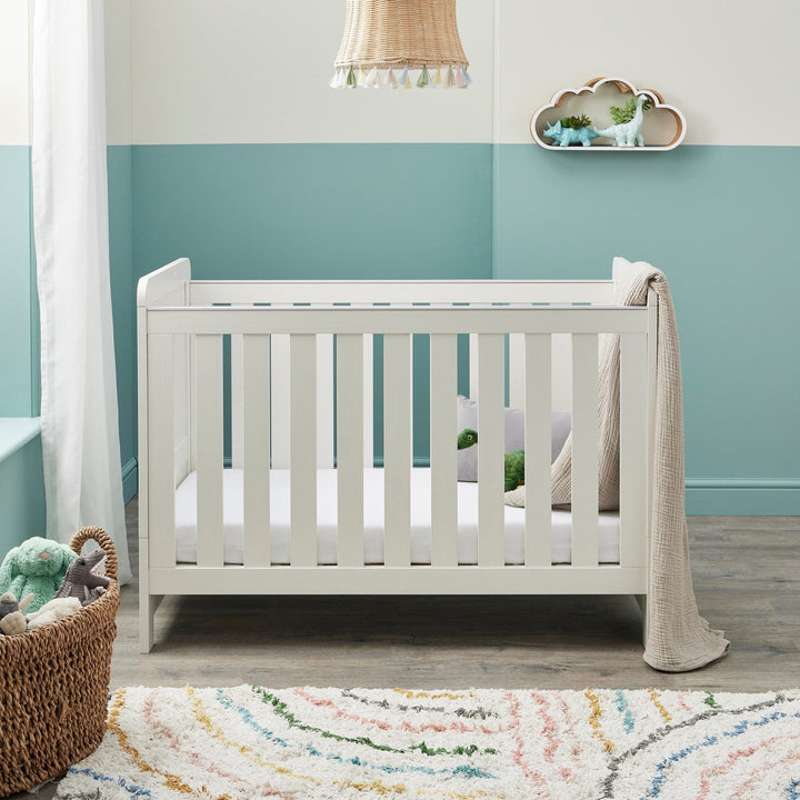 Babymore Cot Beds Babymore Caro Mini Cot Bed - White Wash