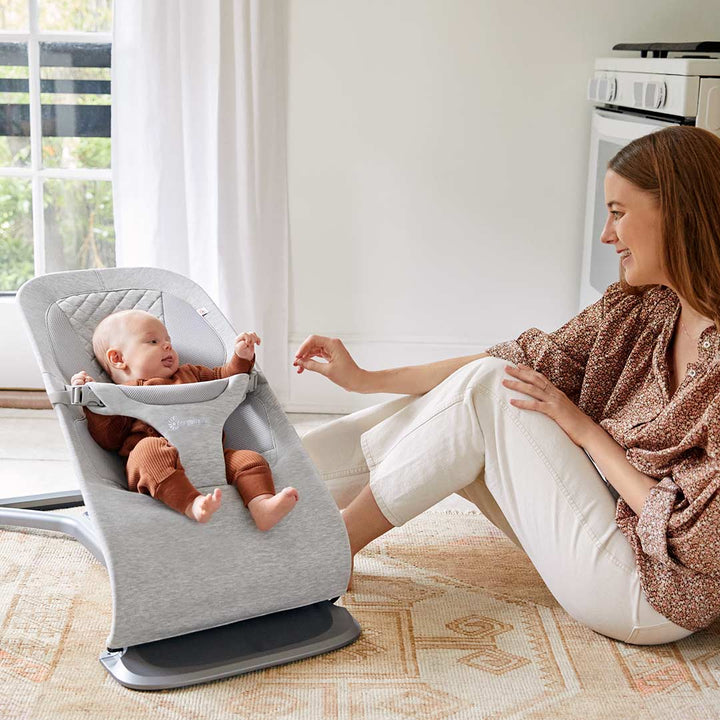 Ergobaby Evolve Bouncer Light Grey – UK Baby Centre