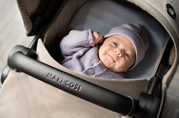 Maxi Cosi Travel Systems Maxi Cosi Zelia Luxe Cabriofix i-Size & Base Travel System - Twillic Black