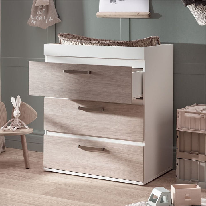 Silver Cross Nursery Furniture Silver Cross Finchley Cotbed and Dresser - Oak